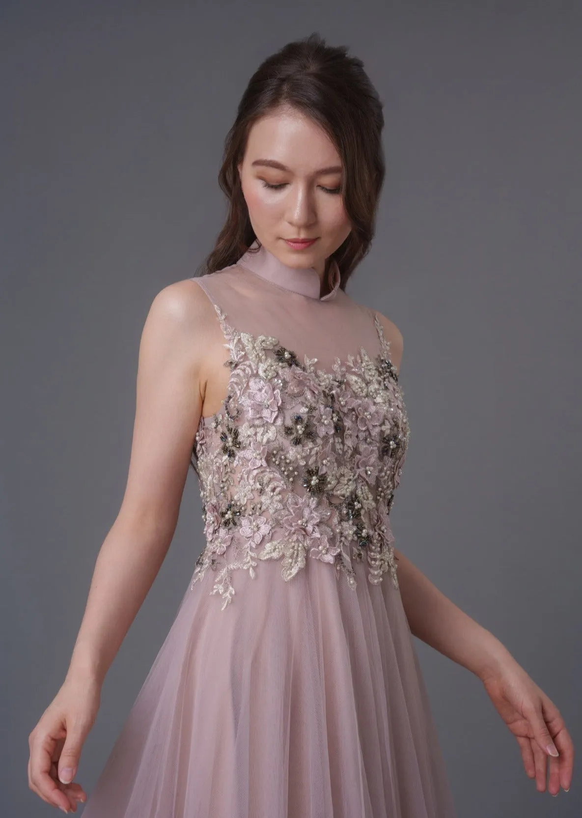 Oriental Poppy Sleeveless Tulle Qipao