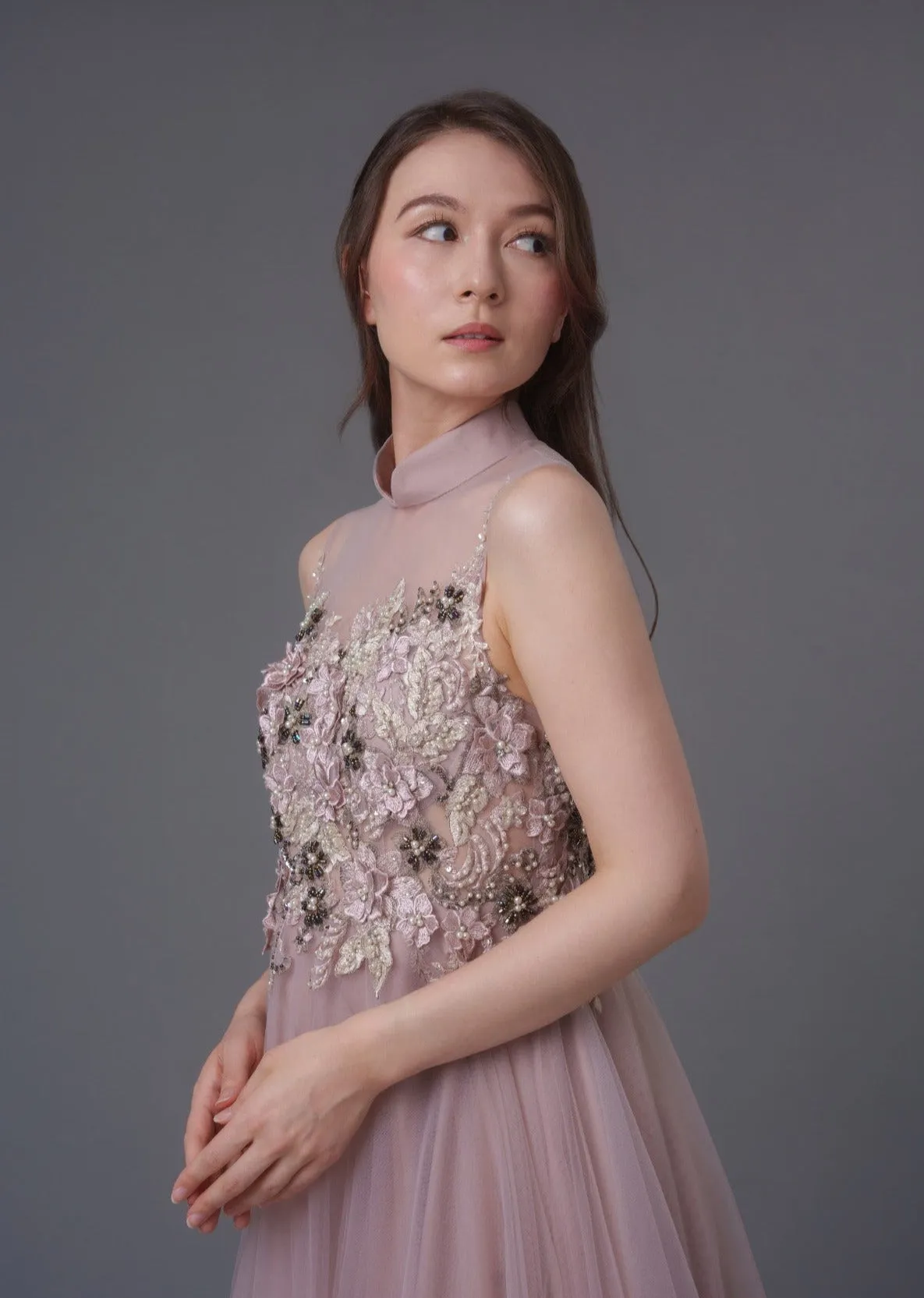Oriental Poppy Sleeveless Tulle Qipao